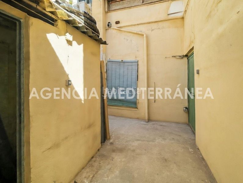 Foto 3814b468-71b8-43a6-9edb-f48a07d93d67. Planta baixa a El Grau Valencia
