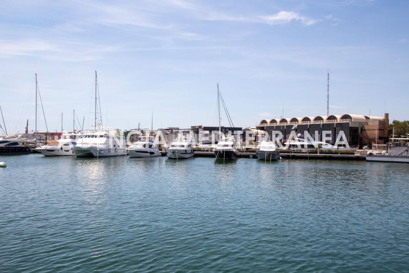 Foto de54ca78-d568-4dfe-8360-2e8624afaeb8. Planta baixa a El Grau Valencia