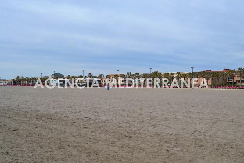 Foto f96d4a5a-bffd-43f4-906b-b074e6fc9991. Planta baixa a El Grau Valencia