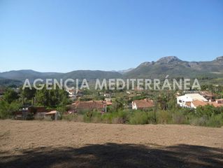 Terreno residencial en Alcalalí