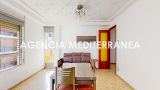 Flat in La Bega Baixa - Plaza Xúquer. Piso en venta en zona blasco ibañez, con garaje incluido, para r