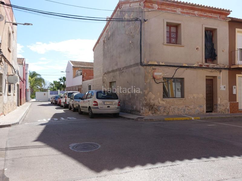 Foto ae927759-5630-4c74-9715-1effd82d539d. Casa aparellada a Beniarbeig
