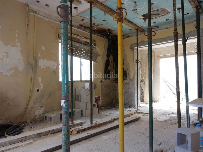 Foto df82e6d7-d17f-4c61-a54a-2349d493f73c. Casa aparellada a Beniarbeig