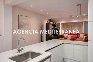 Flat in Barrio Benicalap. Fantastica vivienda reformada en benicalap