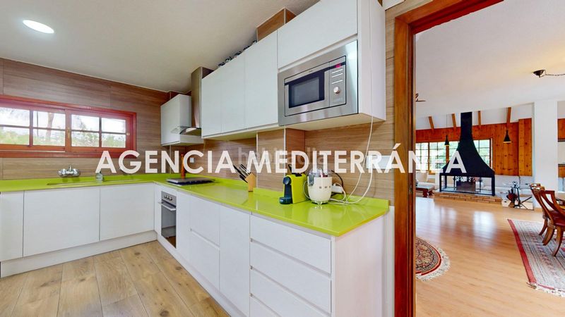 Foto a684bd5c-5466-4217-bae7-d54d6790ab14. Xalet amb calefacció aparcament piscina a Serra