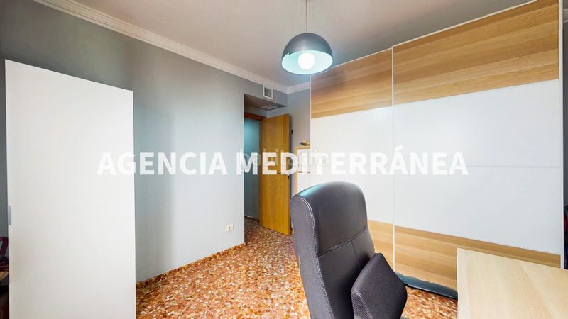Foto d9f81883-5230-4ea3-9154-326e69fd6fdd. Pis amb calefacció aparcament a Picassent