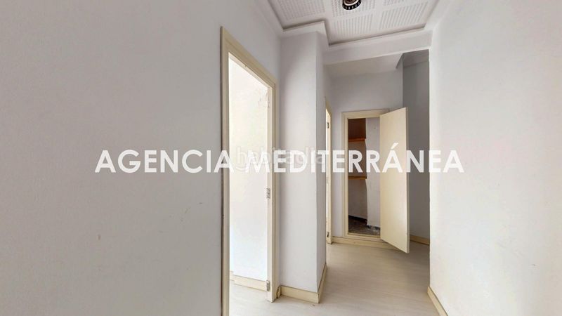Foto 0b8d17e0-ccb5-412f-a85e-65ef750c3f9e. Pis a Russafa Valencia