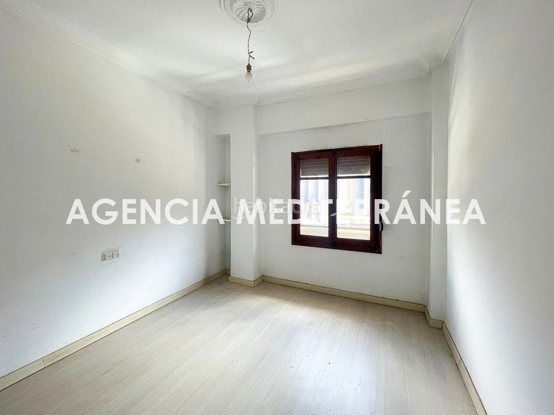 Foto b6ac5657-dbdd-43b4-9cbd-bfecf4c196b1. Pis a Russafa Valencia