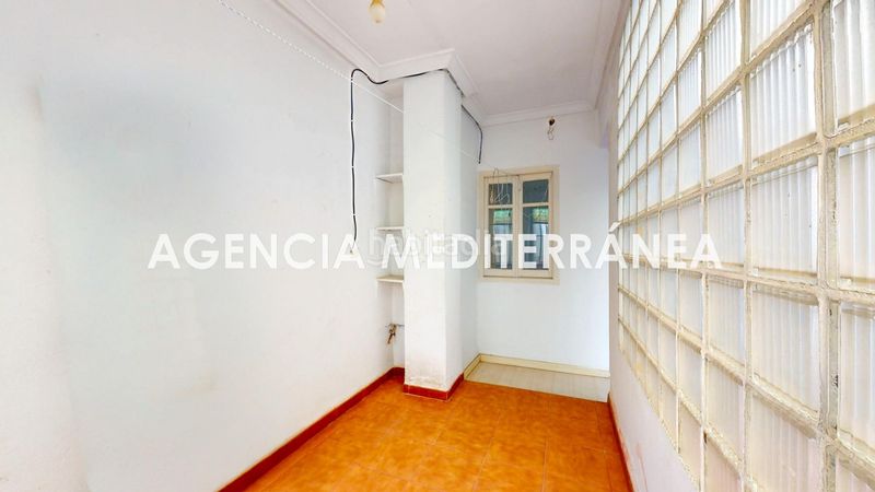 Foto c3a5f370-91c0-4bd5-a579-0b5f3cfabeb1. Pis a Russafa Valencia
