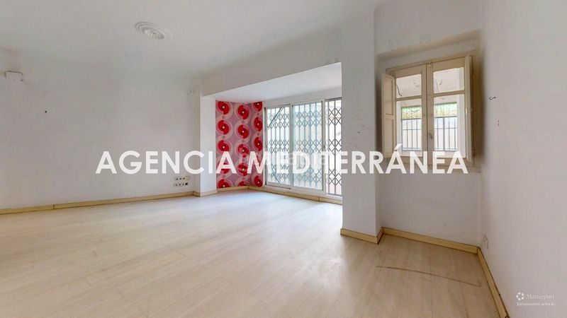 Foto f33b3d50-f56a-492b-892d-e3245cdd1b98. Pis a Russafa Valencia