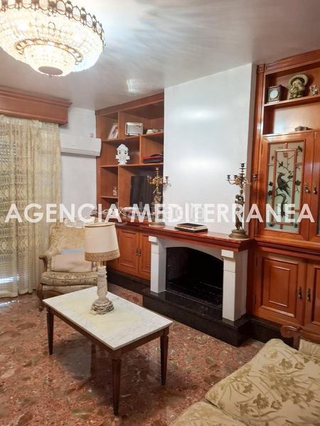 Foto ca846d02-bf22-4e42-a983-fde358e8c460. Pis amb aparcament a Oliva pueblo Oliva