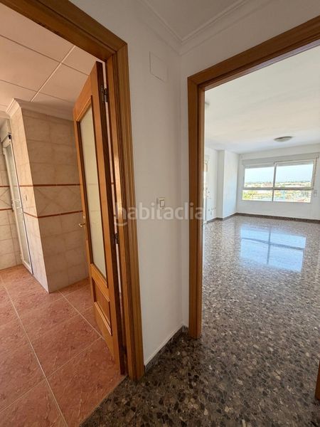 Foto b6bdc011-d73b-4ec2-835e-baaf30d96eed. Pis amb calefacció aparcament a pueblo de Cullera Cullera