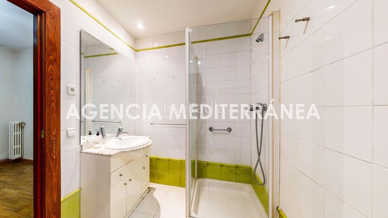 Foto 5ea890f7-47da-4206-96f9-d3d8ff6c0095. Pis amb calefacció aparcament a Russafa Valencia