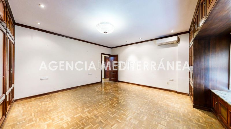 Foto 9a76b901-9bf9-45b5-bf79-0185fe32d61f. Pis amb calefacció aparcament a Russafa Valencia
