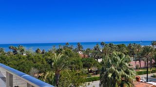 Penthouse in Les Bassetes - El Marjal. Atico duplex con vistas al mar