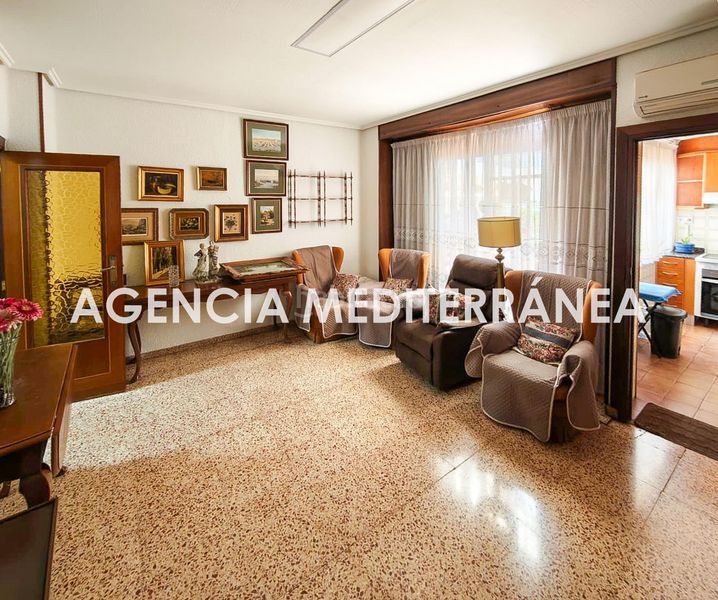 Foto a27b4eb1-a202-4d66-89ba-9b4d71e73d07. Pis amb calefacció a Russafa Valencia