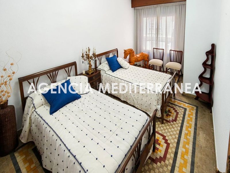 Foto a9a47bfc-d41d-4223-907e-91ea0ef8c3f7. Pis amb calefacció a Russafa Valencia