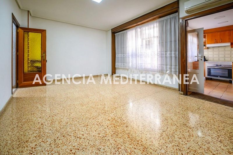 Foto d0b6726b-79e0-45b9-b1d6-a26df2f1618d. Pis amb calefacció a Russafa Valencia