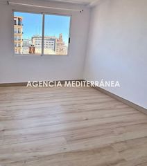 Oficina a Sant Francesc. Oficina singular con terraza en el corazón de valencia