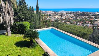 Chalet in El Montgó. Villa con vistas al mar y apartamento de invitados en montgó, dé