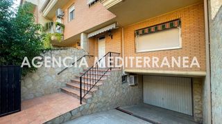 Reihenhaus in Picanya. Adosado en picanya