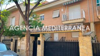 Casa adossada a Picanya. Adosado en picanya