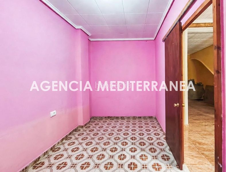Foto df8c88fa-43bc-4b1d-8259-ae7857f10110. Casa a Alcácer