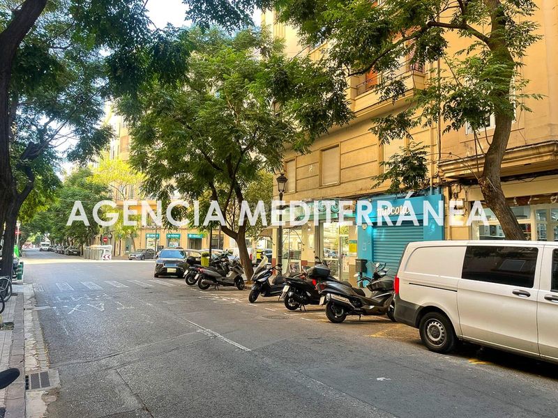 Foto 7c90f2b2-d006-4c04-8994-d751dc1aecef. Aparcament cotxe a Gran Via Valencia