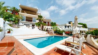 Chalet  Urbanizacion playetas. Espectacular villa con vistas  al mediterráneo