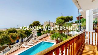 Chalet  Urbanizacion playetas. Espectacular villa con vistas  al mediterráneo