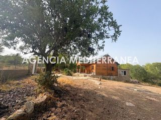 Masia a Casinos. Casa de madera en venta, casinos