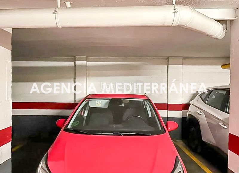 Foto c0f49b61-e827-43c1-b8ce-f45c6aecbd8b. Pis amb aparcament a La Creu Coberta Valencia