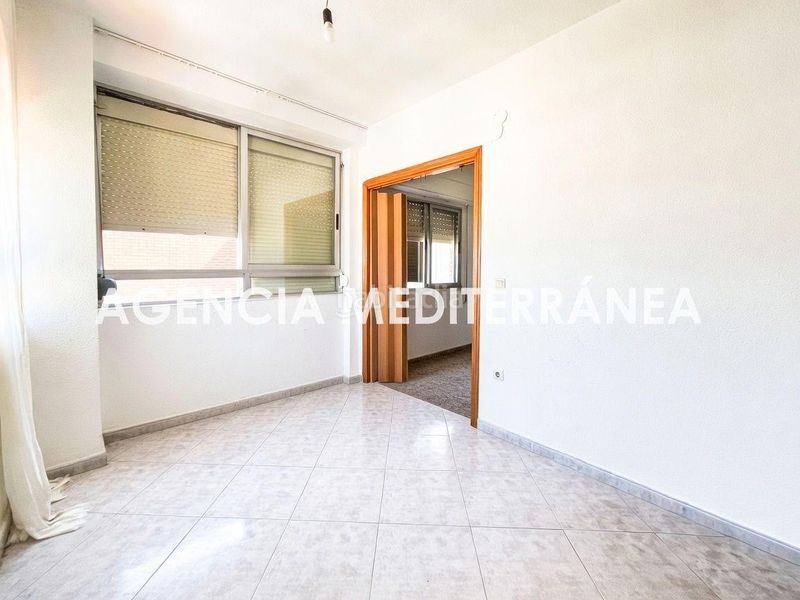 Foto ae0acc48-c3e3-434b-9785-531328aa6e05. Pis a Silla