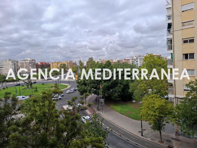 Foto a09ee166-56a5-45fc-887a-d2ac89797a1d. Pis a Penya-Roja - Avda. Francia Valencia