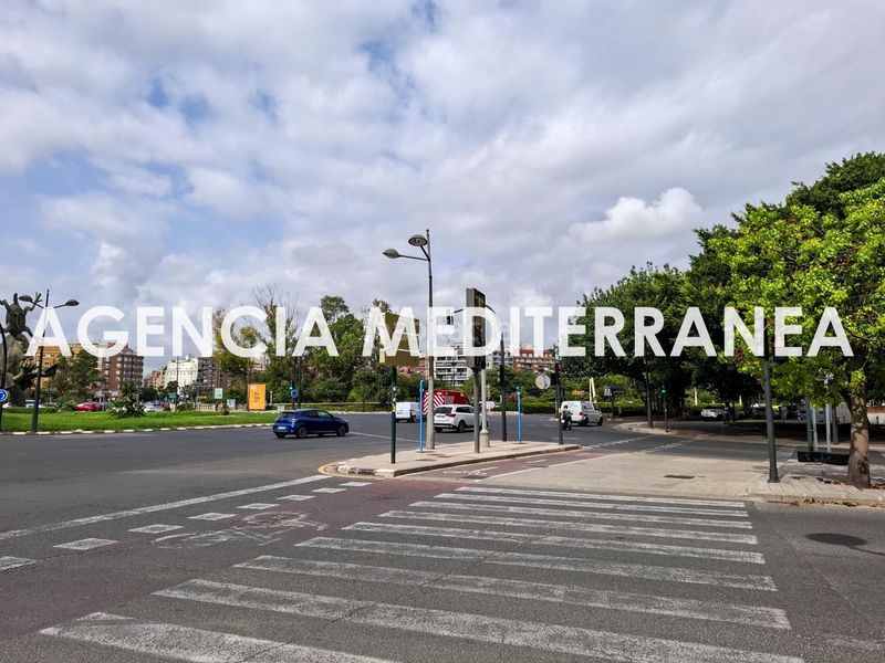 Foto dc89dc27-cb42-42f9-9917-9c58b838e55b. Pis a Penya-Roja - Avda. Francia Valencia