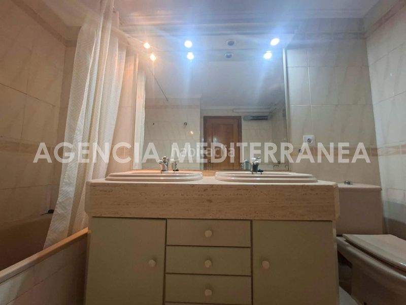 Foto 1fddc649-a27d-4229-a31d-e35f565ee570. Casa adossada amb calefacció aparcament a Centro - Ambulatorio Paiporta