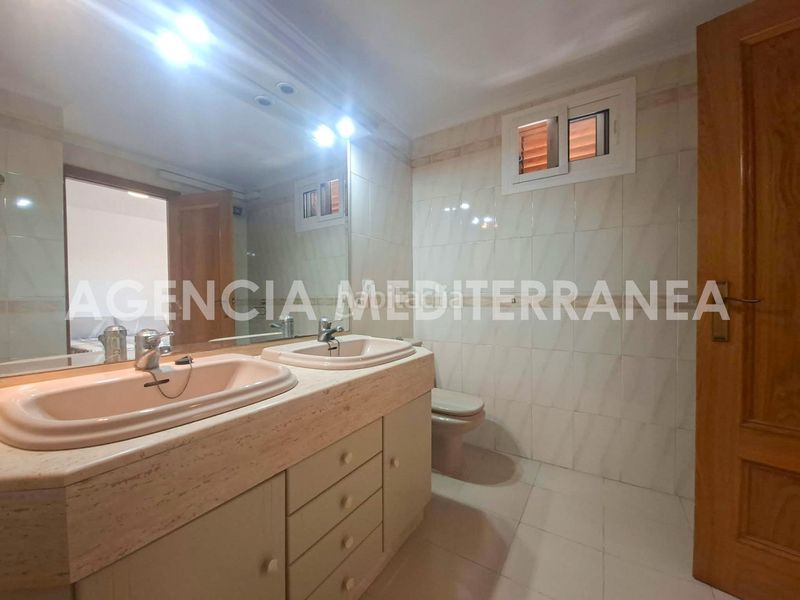 Foto e55ad71c-2009-4df2-aa0b-b6c5b08bca93. Casa adossada amb calefacció aparcament a Centro - Ambulatorio Paiporta