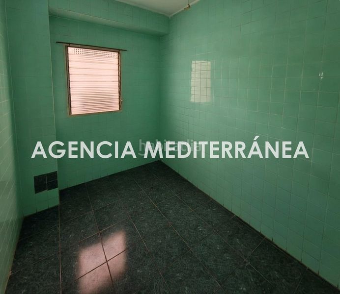 Foto e0a668f2-37c5-485e-b090-7a91fcb39dce. Pis amb calefacció aparcament a Russafa Valencia