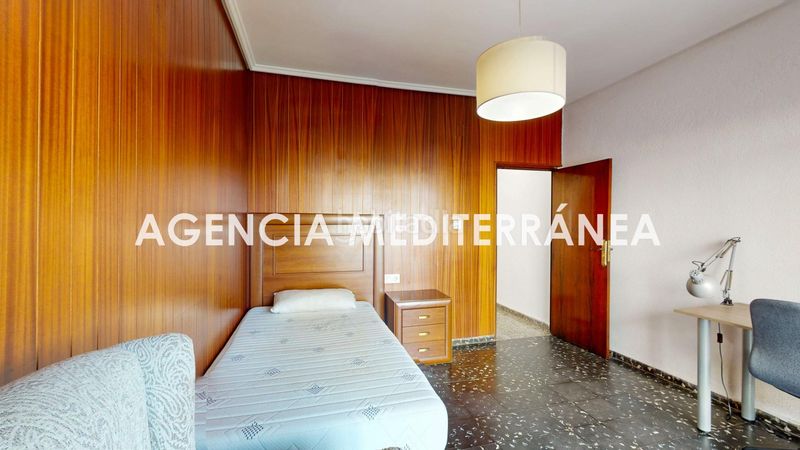 Foto d8d9662a-999b-49c4-9039-a77febbdee42. Pis a Penya-Roja - Avda. Francia Valencia