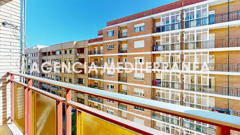 Foto cfc0c8b8-8ee8-4854-a666-2f10d7d664db. Pis amb aparcament a La Bega Baixa - Plaza Xúquer Valencia