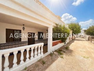 Casa adossada a Oliva Nova. Casa  chalet adosado ubicado en 1ª linea de la playa deveses oli