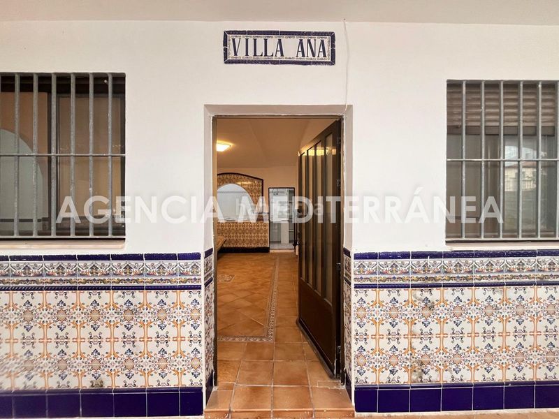 Foto b4f8d52d-ed61-49c0-9b99-448fe25c1f5f. Casa adossada a Oliva nova Oliva