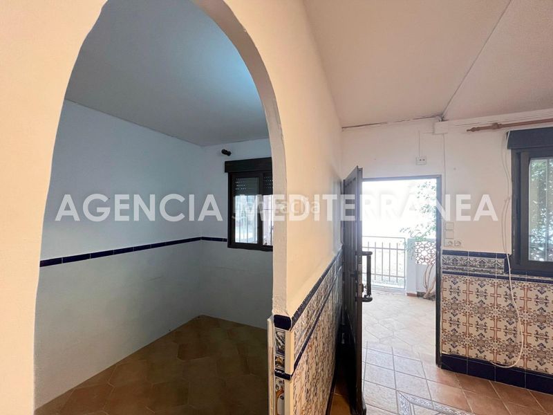 Foto fe292218-8991-482b-80ae-39c86717e929. Casa adossada a Oliva nova Oliva
