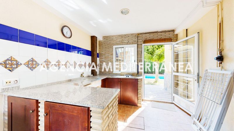 Foto 6bf4308c-8a8c-4a14-8838-2630a1eca68a. Towny house with heating parking pool in Rascanya Pobla de Vallbona (la)