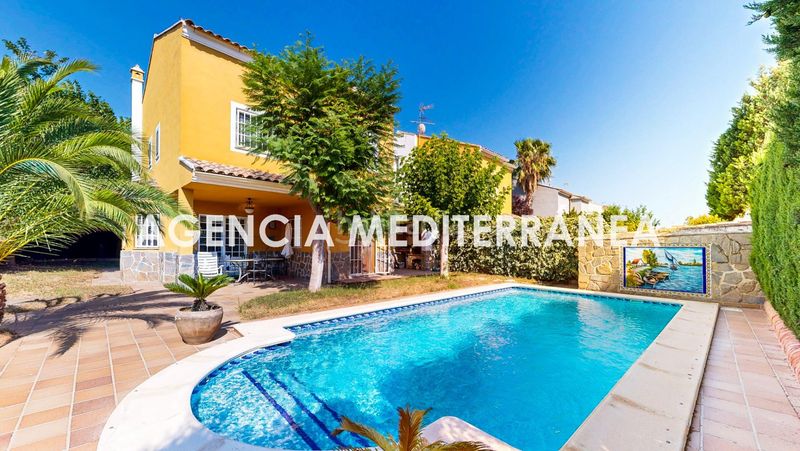 Foto 70002570-2d23-400b-9df3-8172f884be12. Towny house with heating parking pool in Rascanya Pobla de Vallbona (la)