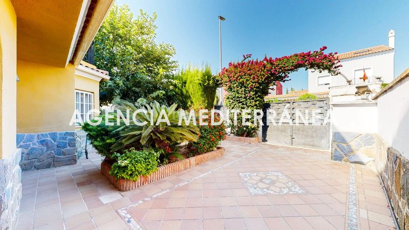 Foto 990bf280-a333-4883-b369-a32e5c153a17. Towny house with heating parking pool in Rascanya Pobla de Vallbona (la)