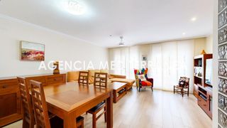 Casa adossada a San Antonio de Benagéber. Adosado en venta en san antonio de benageber, con piscina indepe