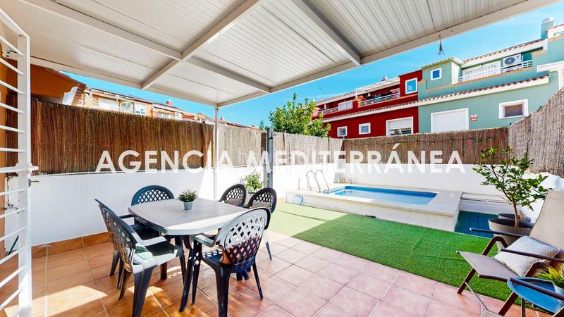 Foto 065fe0a0-baee-40fa-bda1-bc668d5e30c3. Casa adosada adosado en venta en san antonio de benageber, con piscina independiente. en San Antonio de Benagéber