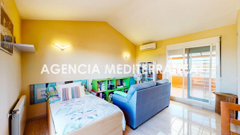 Foto 5270f73c-9375-4f50-a9d5-02f6d202f765. Casa adosada adosado en venta en san antonio de benageber, con piscina independiente. en San Antonio de Benagéber