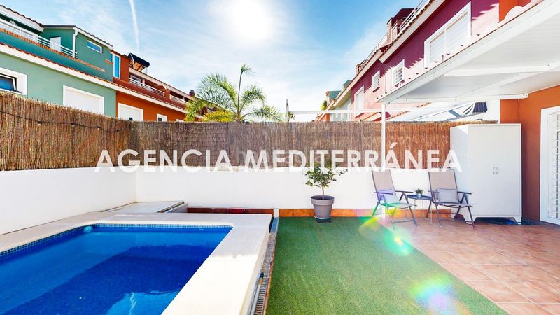 Foto 90bff26e-abbf-40ae-ac95-ce2c21ade40d. Casa adosada adosado en venta en san antonio de benageber, con piscina independiente. en San Antonio de Benagéber